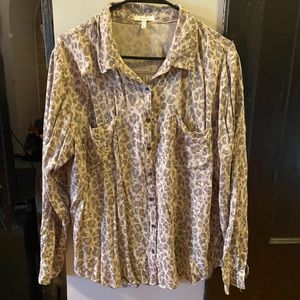 Maurices Leopard button down XL